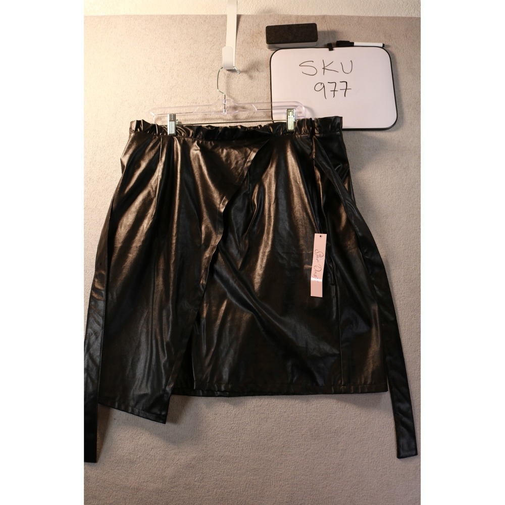 Star Dust Skirt Womens Large Black Faux Leather Wrap Asymmetrical Ruffle Waist